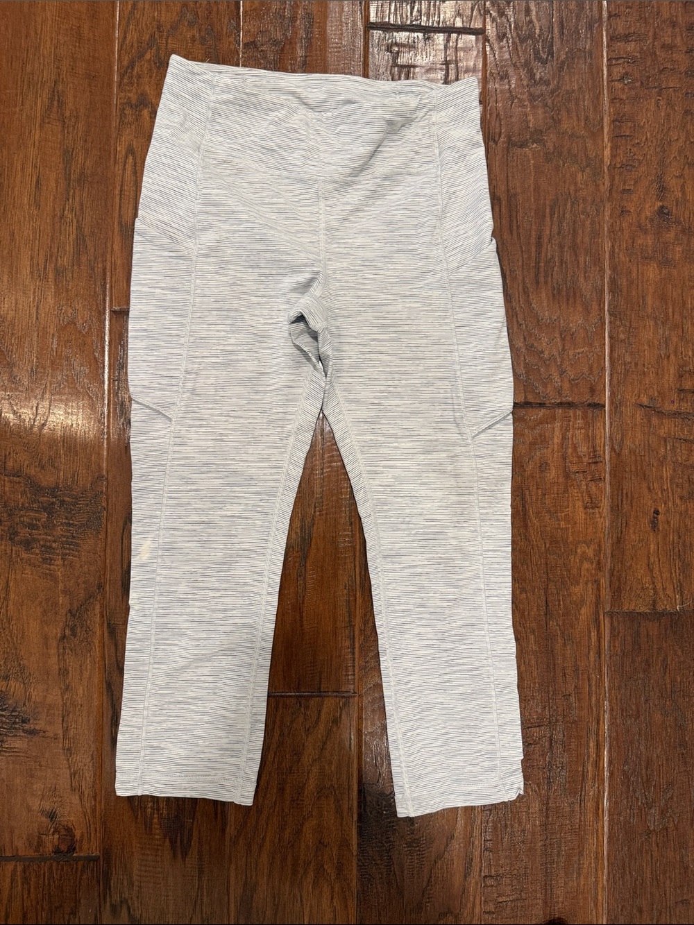 lululemon athletica Light Gray Heather Capri Leggings